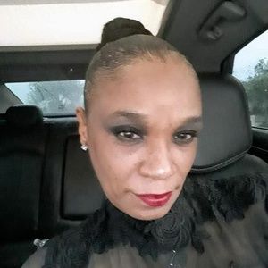 Meet your Posher, Dawniel